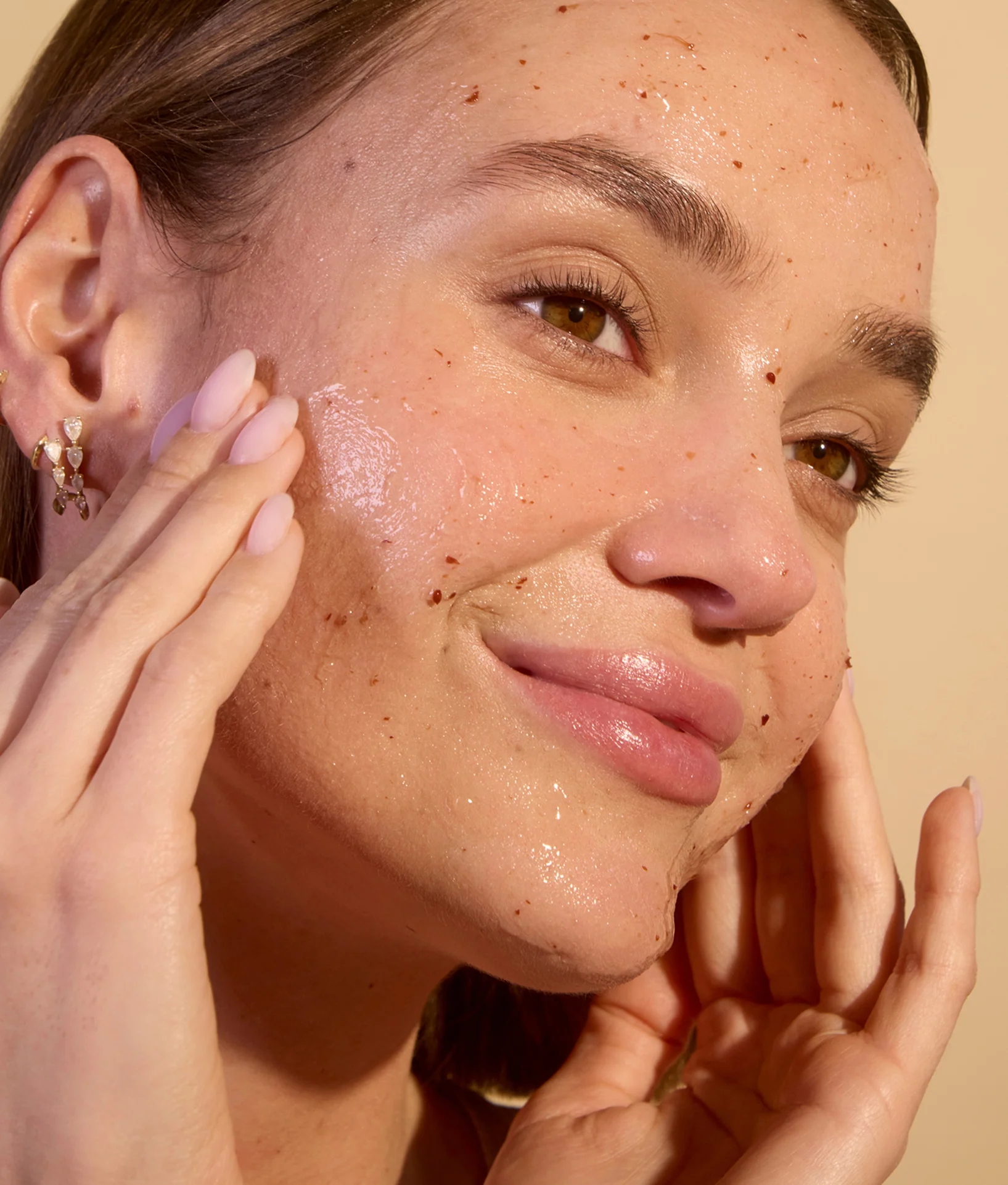 The Age-Defying Skincare Gift Set - Image 3